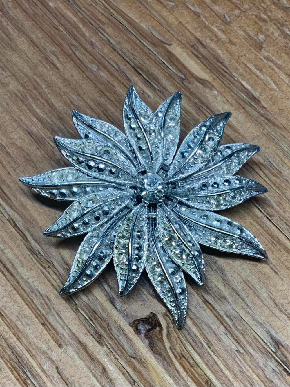 Flower Layered Vintage Silver-Tone Metal Rhinestone Brooch